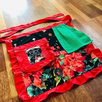 Christmas Waist Apron with Hand Towel and Pocket-Poinsettia Print